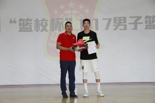  那不勒斯核心遭豪门亿元挖角  